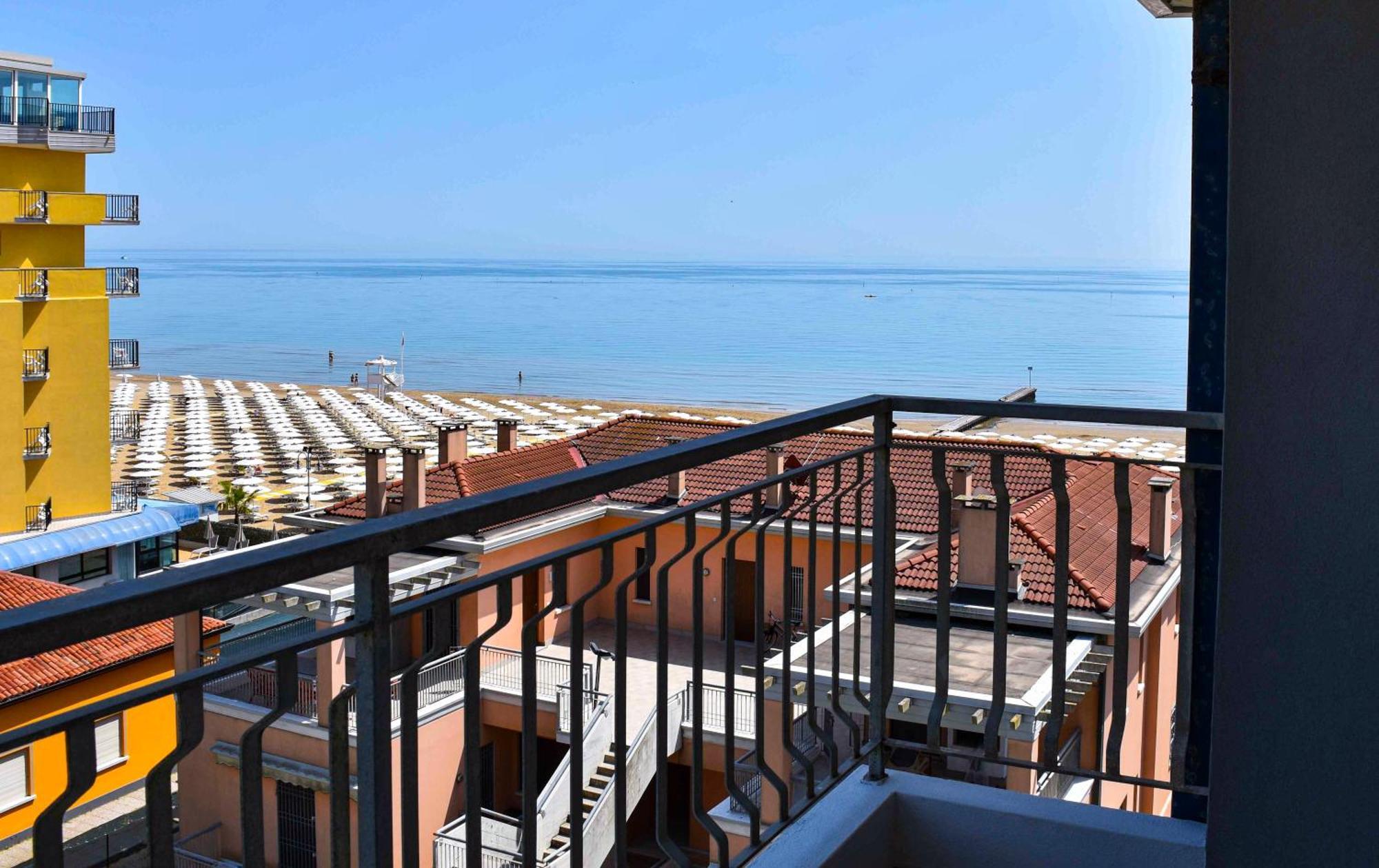 Hotel Umberto Лидо ди Йезоло Екстериор снимка