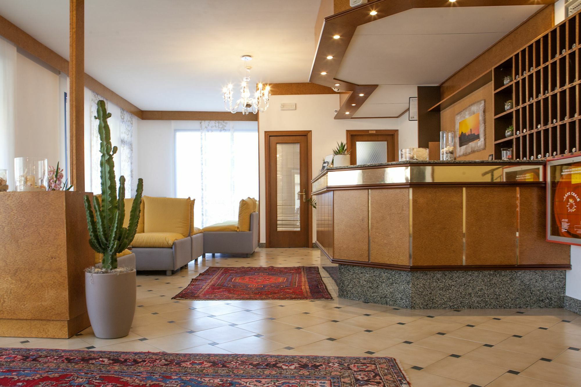 Hotel Umberto Лидо ди Йезоло Екстериор снимка