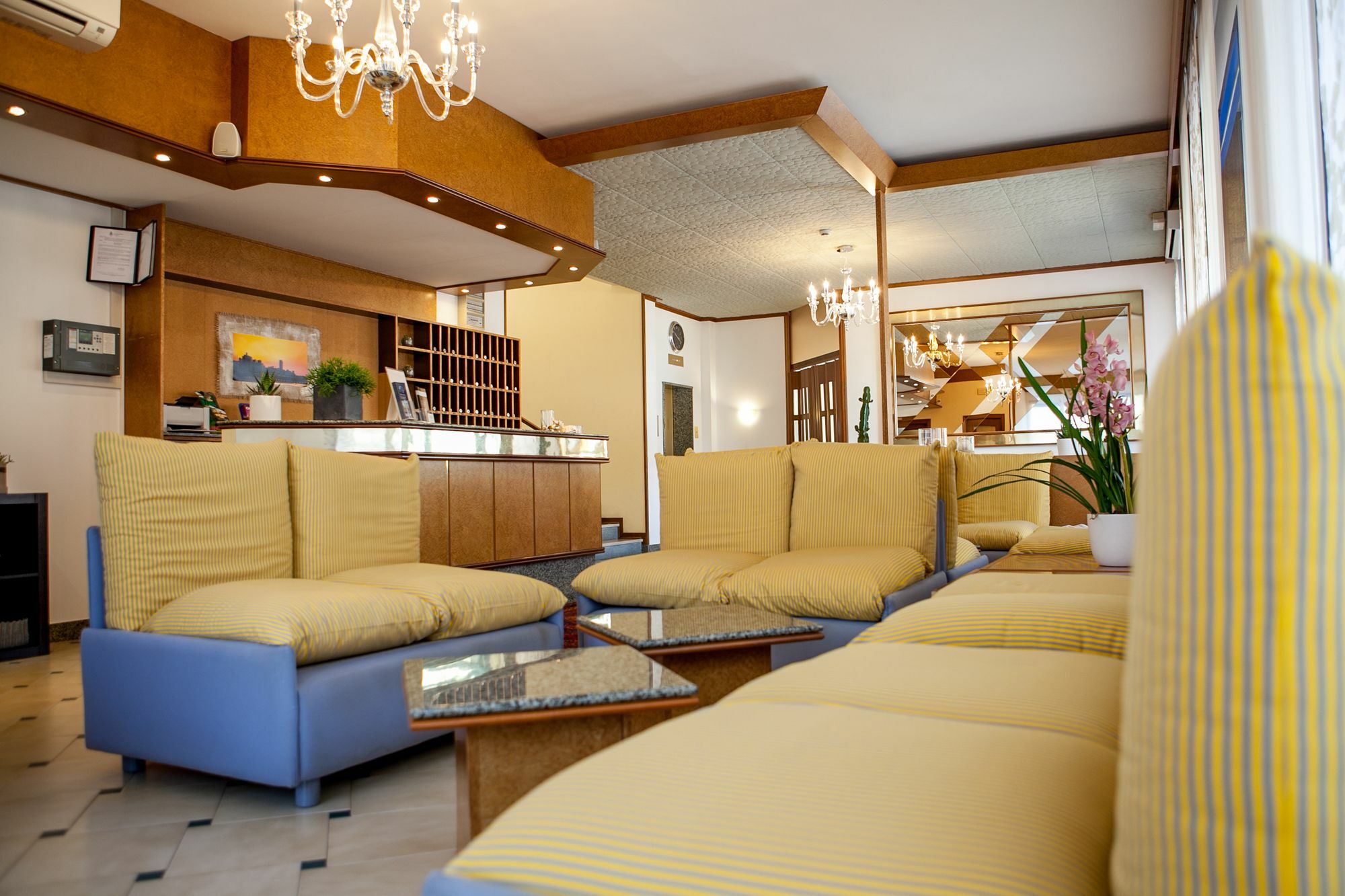 Hotel Umberto Лидо ди Йезоло Екстериор снимка