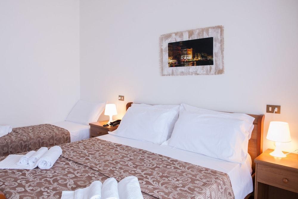 Hotel Umberto Лидо ди Йезоло Екстериор снимка